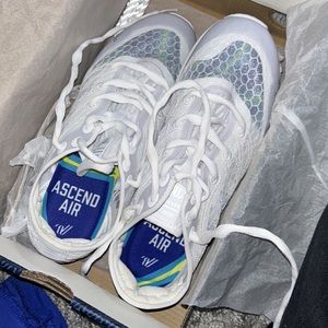 Size 6 Varsity Ascend Airs Never worn!